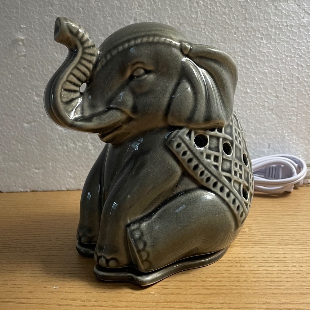 Ceramic Elephant Wax Warmer Gray Accent Night Light Trunk Up for Good Luck 6.5”